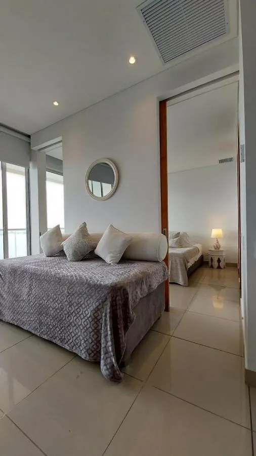 Apartamento En Lujoso Edificio H2 Plaza Bocagrande Cartagena Apartment